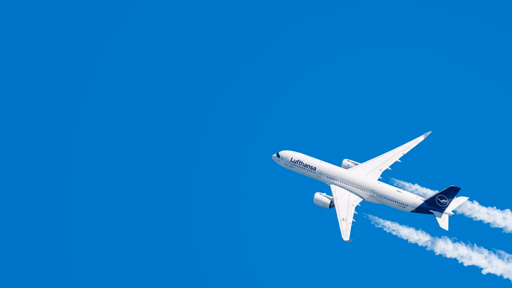 SAF-Werbung von Lufthansa unlauter, Greenwashing im Luftverkehr, Wettbewerbsrecht, Rechtsanwalt